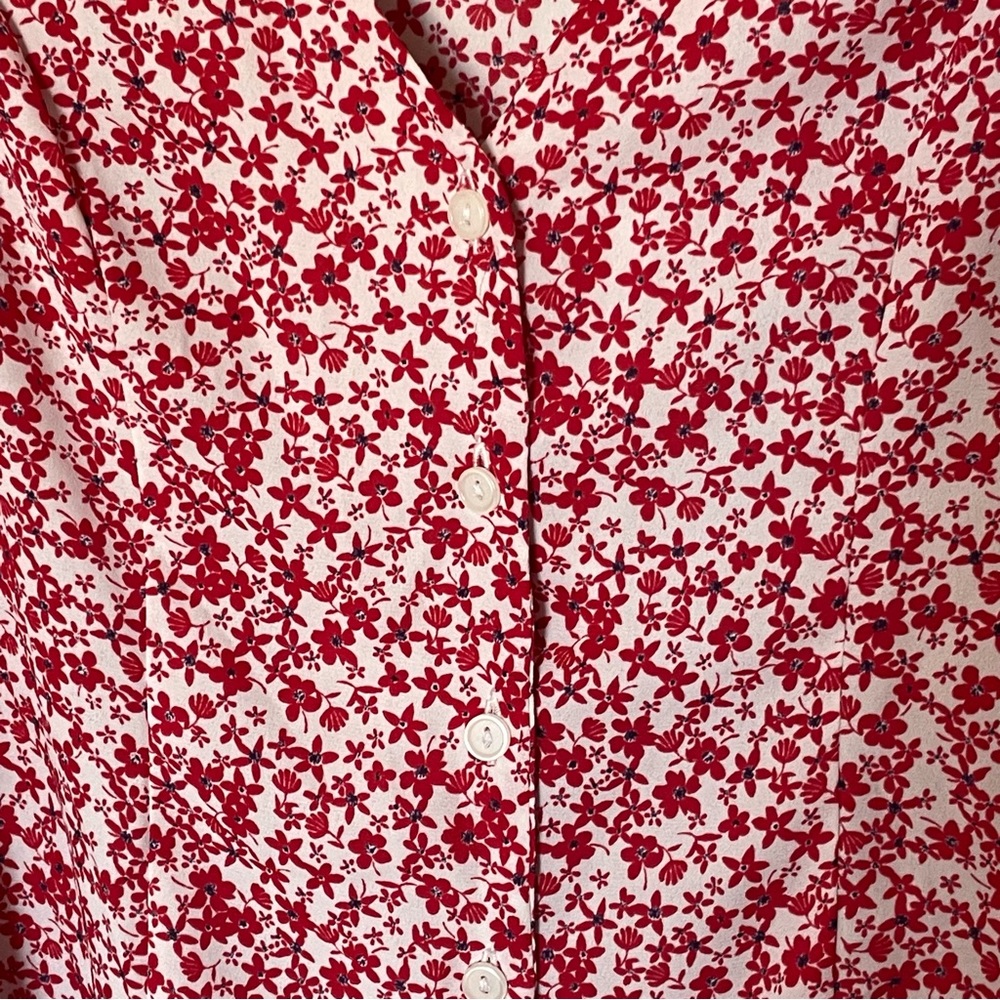 Lush Red & White Floral Print V Neck Long Sleeve Button Down Top, Size XS - Picture 4 of 11